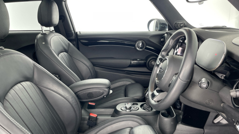 MINI Hatchback 1.5 Cooper Exclusive II 5dr Auto Petrol Hatchback